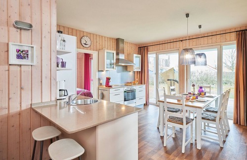Pelzerhaken House | Holiday home for 6 guests with 100m² in Pelzerhaken (95129)