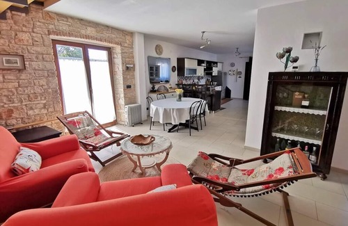 Bale House | Holiday home for 6 in medieval Bale