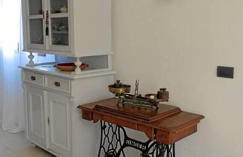 Bale House | Holiday home for 6 in medieval Bale