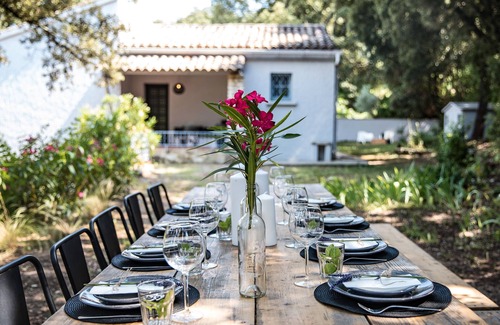 La Roque-sur-Ceze House | Holiday Home 'Villa Lys, Charme En Luxe' with Mountain View, Private Pool and Wi-Fi