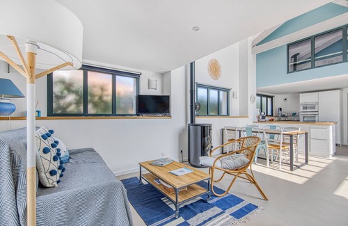 Vendays-Montalivet House | Holiday Home 'Loft 3 Bis - Vendays-Montalivet' with Private Terrace, Private Garden and Wi-Fi