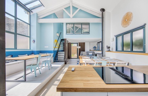 Vendays-Montalivet House | Holiday Home 'Loft 3 Bis - Vendays-Montalivet' with Private Terrace, Private Garden and Wi-Fi