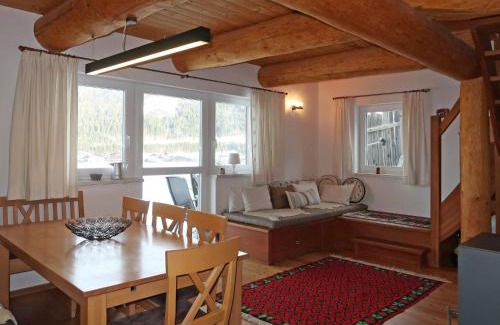 Hundsdorfl House | Holiday Home Gunnar by Interhome