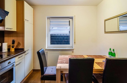 Heppens House | Holiday Home 'Haus Mit Garten Und Kamin' with Terrace, Private Garden and Wi-Fi