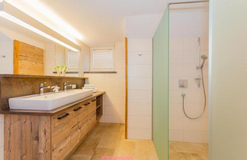 Maishofen Villa | Holiday Home Hettlerhof