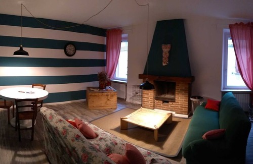 Volta Mantovana House | Holiday home in the historic center of Volta Mantovana, a few km from Lake Garda