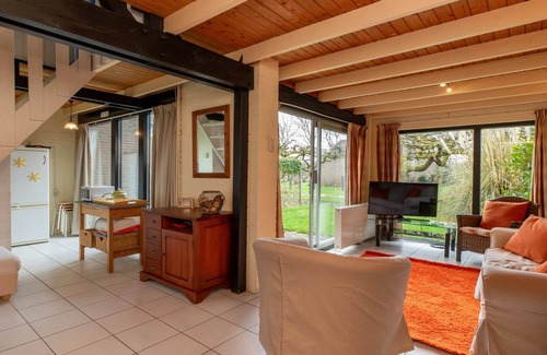 Westenschouwen House | Holiday Home in De Punt with Pool & Garden