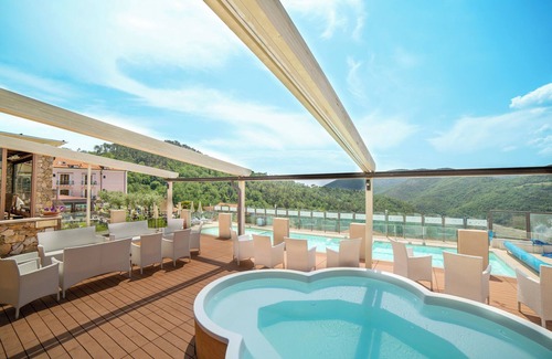 Briffi House | Holiday Home 'Il Casale Relax - 6km Da Finale' with Mountain View, Wi-Fi and Air Conditioning