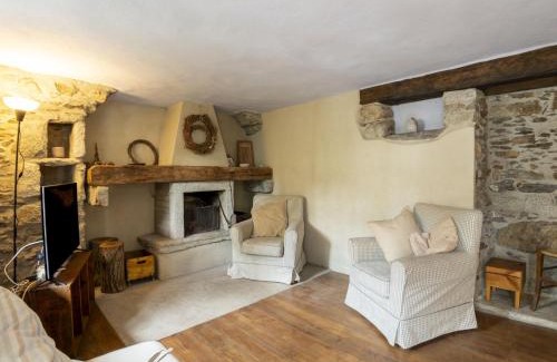 Mergozzo House | Holiday Home Il Glicine by Interhome