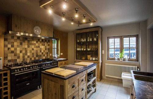 Leisele House | Holiday Home in Alveringem near Coast