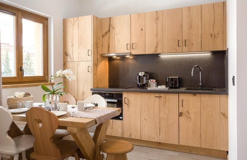 Beaufort Apartment | Holiday Home in Beaufort near Ski Trails