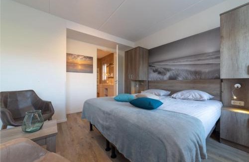 Colijnsplaat House | Holiday Home in Colijnsplaat by the Sea