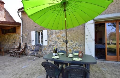 Gannay-sur-Loire House | Holiday Home in Decize near Beach