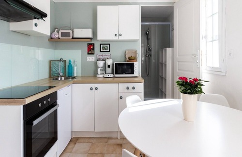 Gargas House | Holiday Home in Gargas near Route des Ocres