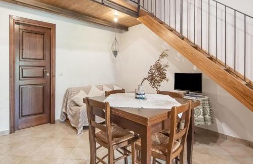 Stilo House | Holiday Home in Guardavalle near River