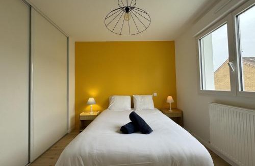 Miroir - Batignolles House | Holiday Home in Le Mans near 24H Circuit