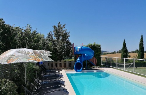 Lusignac House | Holiday Home in Lusignac with Private Pool