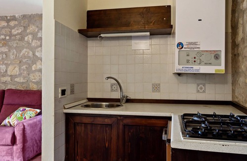 Collesanto Cottage | Holiday Home in Magione near Lake Trasimeno