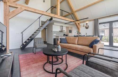 Baarle-Nassau House | Holiday Home in Netherlands Pond View