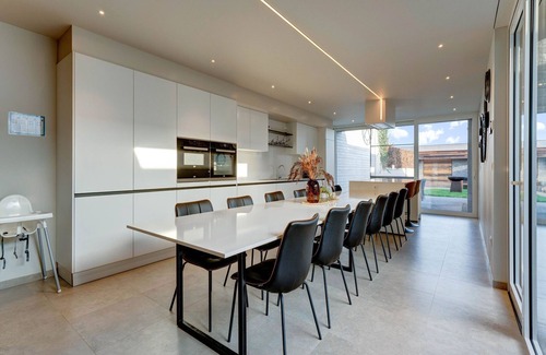 Roesbrugge-Haringe House | Holiday Home in Roesbrugge with Sauna