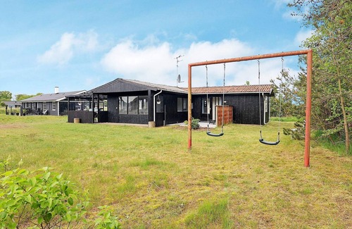 Nordost House | Holiday home in Sæby near beach