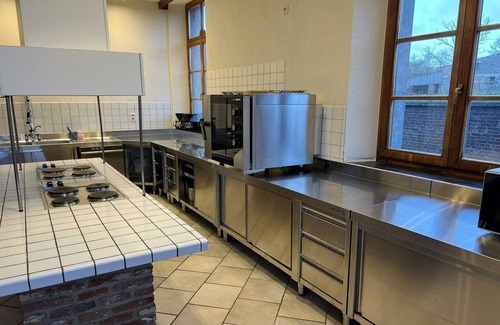 Noiseux House | Holiday Home in Somme-Leuze with Garden BBQ