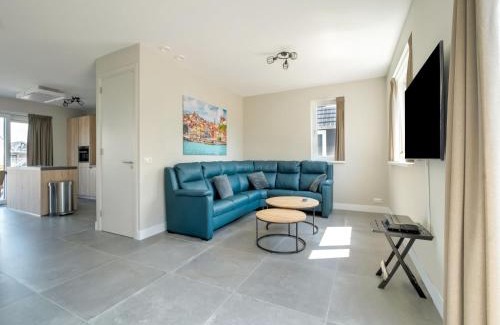 Stavoren House | Holiday Home in Stavoren with Jetty