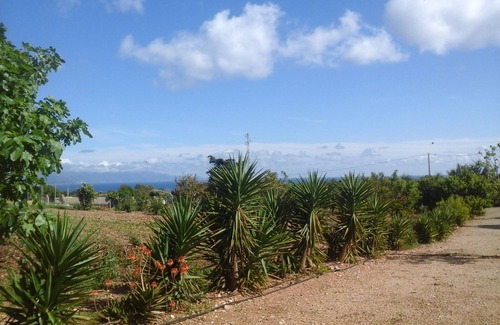 Alghero House | Holiday home in the countryside with a beautiful garden