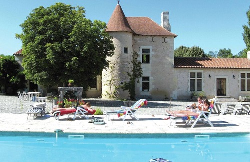 Thurageau House | Holiday Home in Thurageau with Private Pool