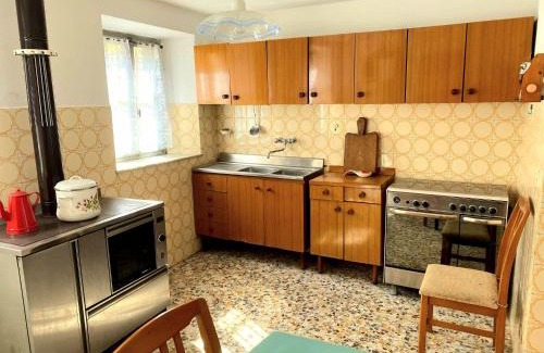 Barga House | Holiday Home in Tuscany with Scenic Views