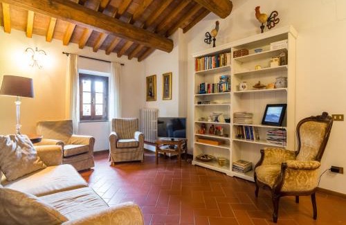 Orciatico House | Holiday Home in Tuscany with Pool