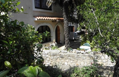 Veli Losinj House | Holiday Home in Veli Lošinj with Terrace, Air condition, WIFI, Washing machine (63-1)