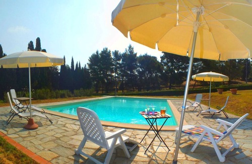 Saline di Volterra House | Holiday Home in Volterra With Pool and Terrace