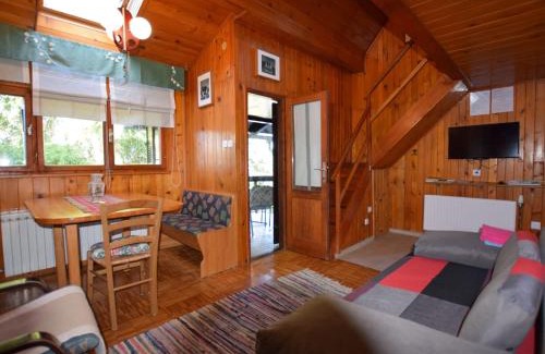 Vrbovsko House | Holiday Home in Vrbovsko near Kama nik Trail