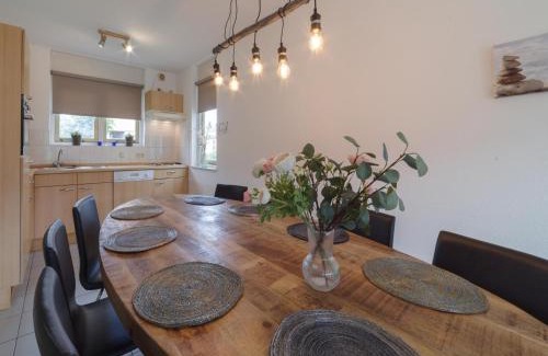 Wemeldinge House | Holiday Home in Wemeldinge near the Sea