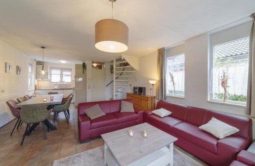 Wemeldinge House | Holiday Home in Wemeldinge near the Sea