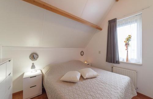 Wemeldinge House | Holiday Home in Wemeldinge near the Sea