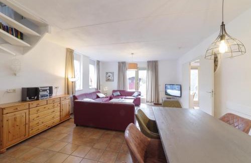 Wemeldinge House | Holiday Home in Wemeldinge near the Sea