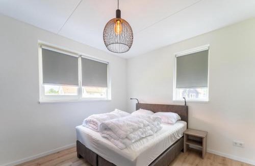 Scherpenisse House | Holiday Home in Zeeland near Gorishoek Beach, cleaning included