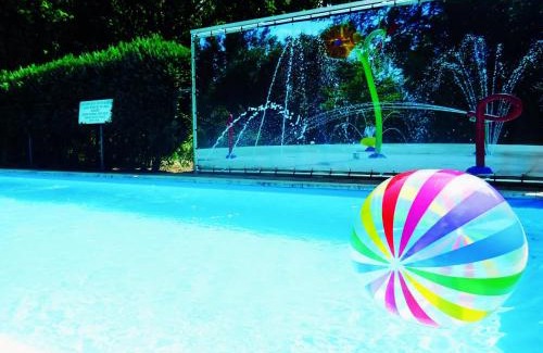 Zelhem House | Holiday Home in Zelhem with Hot Tub & Forest