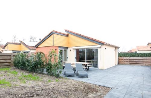 Zevenhuizen House | Holiday Home in Zevenhuizen with Sauna, cleaning included
