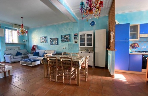 Marina di Carrara Apartment | Holiday home Leonida sea front close to the mountain, Marina di Carrara downtown