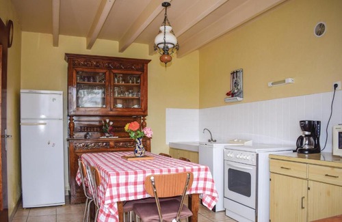 Caouennec-Lanvezeac House | Holiday Home Kermoisan