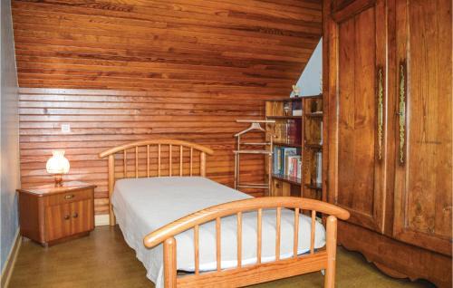 Caouennec-Lanvezeac House | Holiday Home Kermoisan