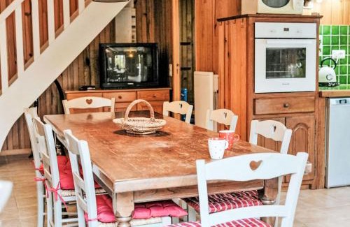 Loupiac House | Holiday Home L'Eglantier by Interhome