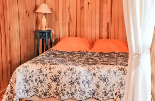 Loupiac House | Holiday Home L'Eglantier by Interhome
