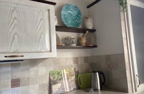 Buseto Palizzolo House | Holiday Home 'La Casetta di Campagna' with Terrace & Wi-Fi