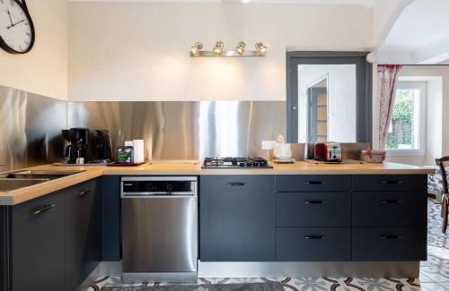 Menerbes House | Holiday Home L'Olivier by Interhome