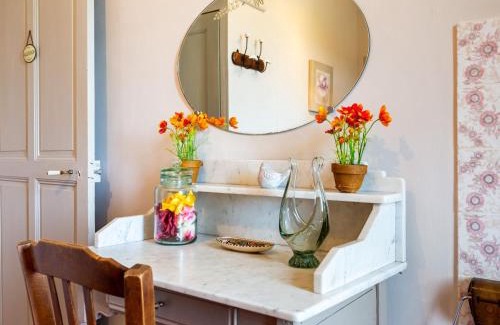 Menerbes House | Holiday Home L'Olivier by Interhome