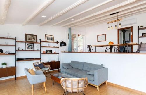 Port de la Selva House | Holiday Home La Mora II by Interhome